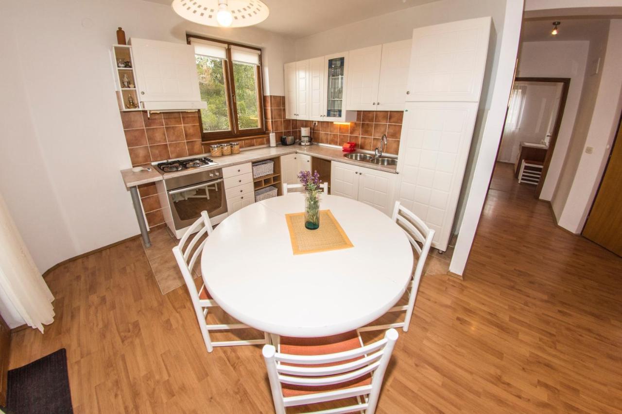 House Lucija Apartment ซาลี ภายนอก รูปภาพ