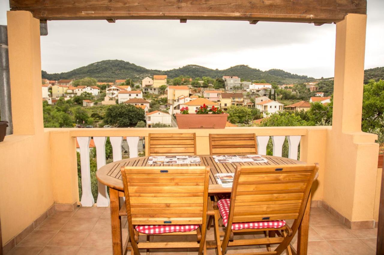 House Lucija Apartment ซาลี ภายนอก รูปภาพ