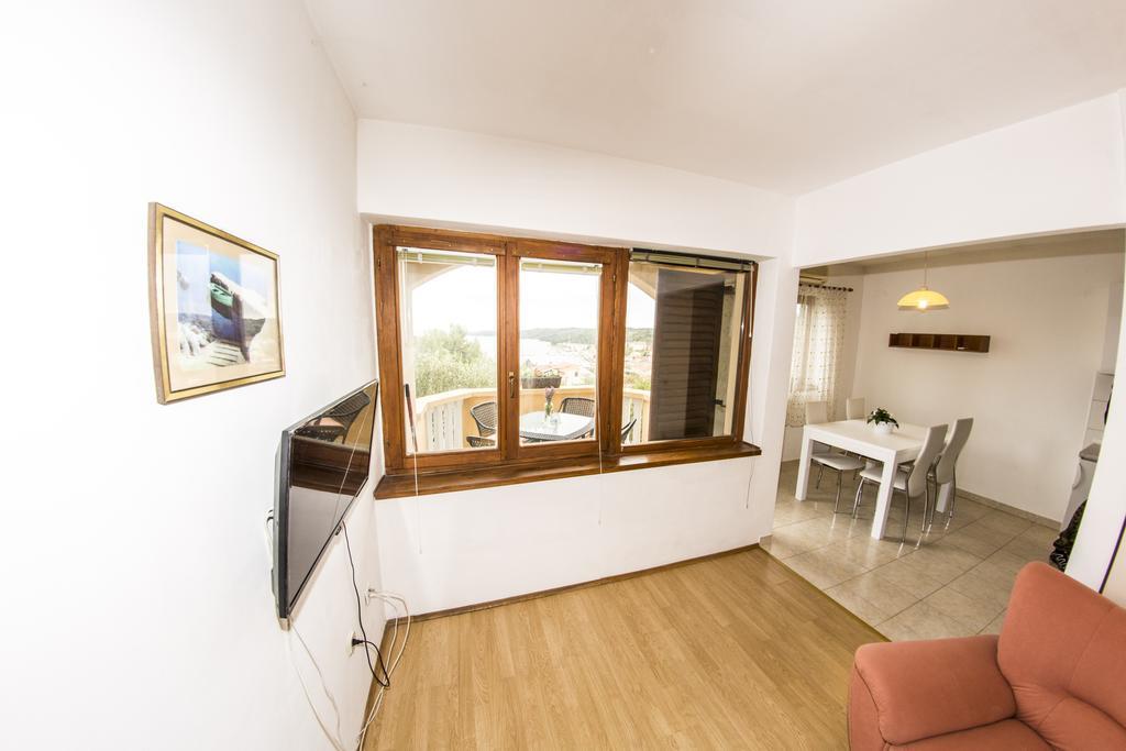 House Lucija Apartment ซาลี ภายนอก รูปภาพ