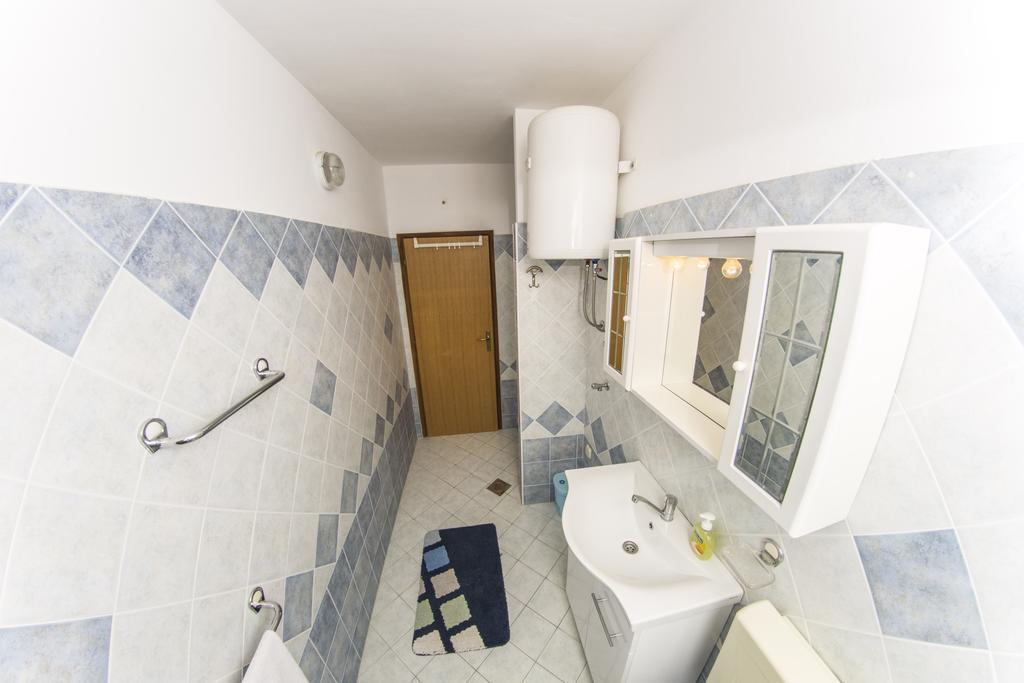 House Lucija Apartment ซาลี ภายนอก รูปภาพ