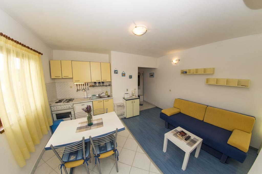 House Lucija Apartment ซาลี ภายนอก รูปภาพ