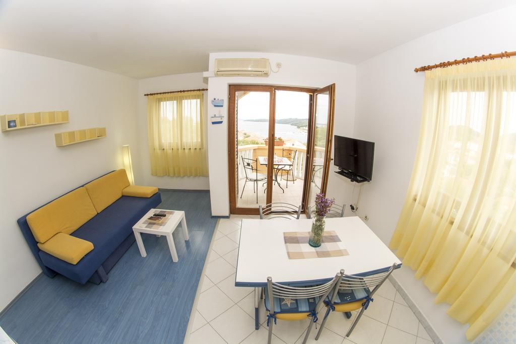 House Lucija Apartment ซาลี ภายนอก รูปภาพ